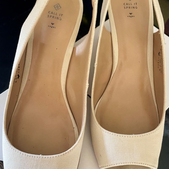 Call it Spring size 8.5 wedges - Picture 4 of 6